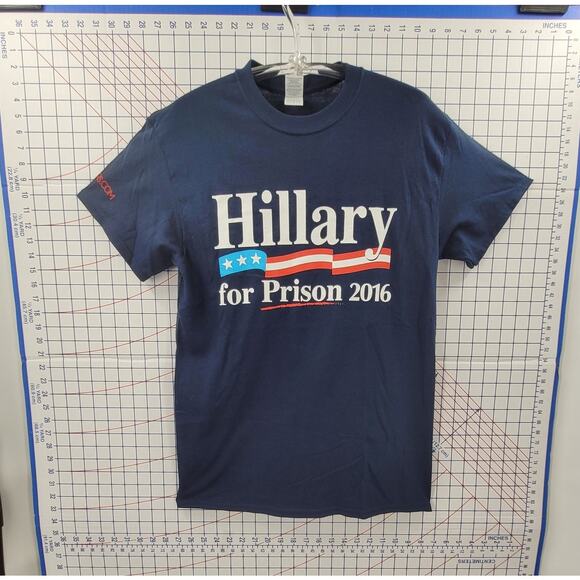 Infowars Hillary for Prison 2016 Gildan Vintage Political Men’s Tee - Picture 5 of 13